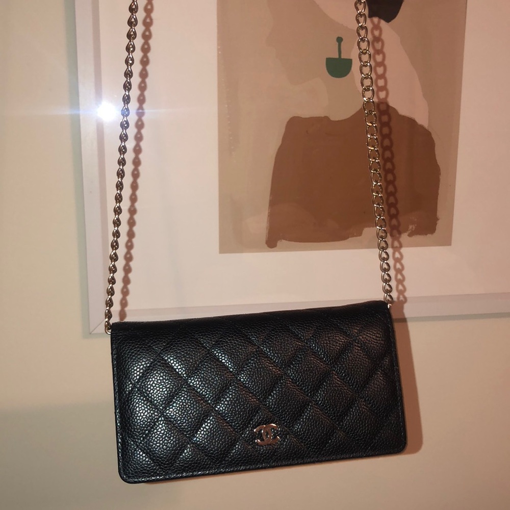Chanel Caviar Quilted Yen Wallet - Picture 14 of 16